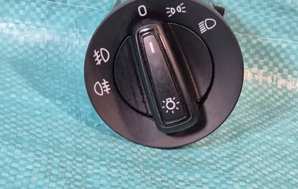 Skoda Octavia Mk3 (5E) Light switch 5E0941431F 10095090 43514