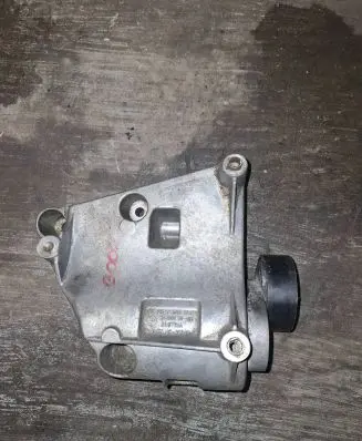BMW 5 E60 E61 A/C compressor mount bracket 7512556 2416811