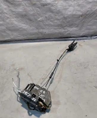 Hyundai i10 Front door lock
