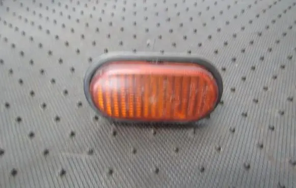 Renault Twingo I Front fender indicator light 7700806228
