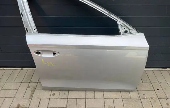 Skoda Octavia Mk4 Front door 5E3831312