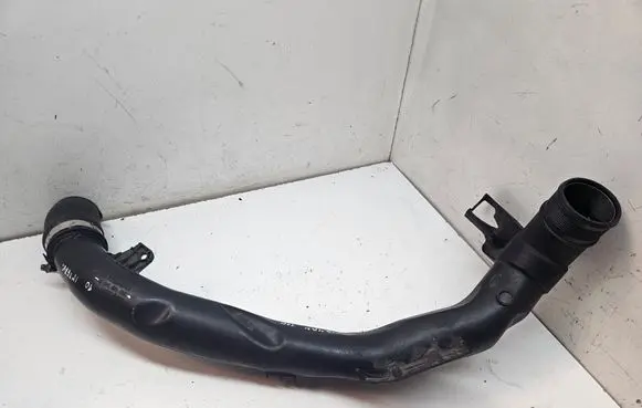 Intercooler hose/pipe