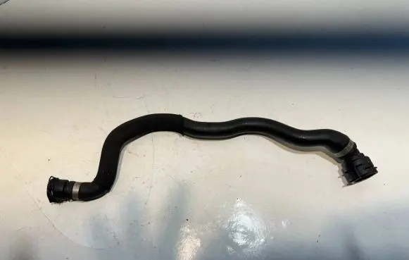 BMW 7 F01 F02 F03 F04 Coolant pipe/hose 