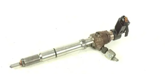 Volkswagen PASSAT B7 Fuel injector 03L130277B