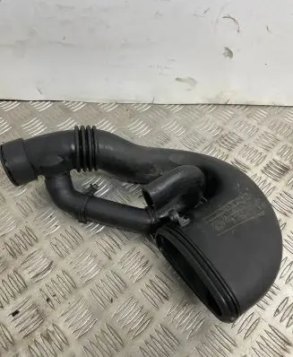 BMW 3 E46 Air intake hose/pipe 7786639 786639 2247394