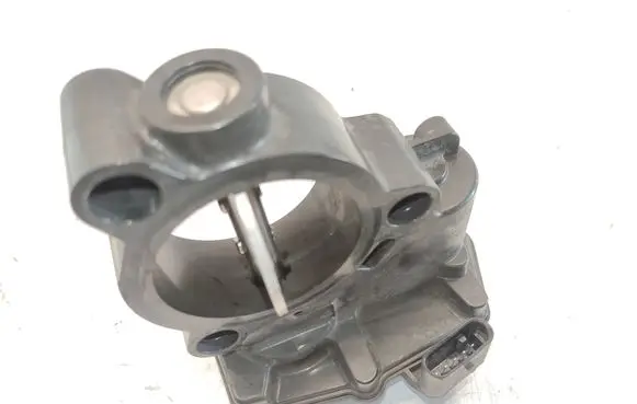 BMW 1 F20 F21 Throttle valve 8512452 A2C80221200 13548512452