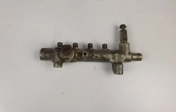 Opel Meriva A Fuel main line pipe