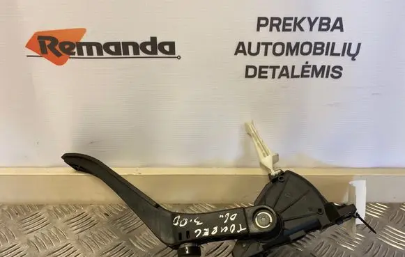 Volkswagen Touareg I Accelerator throttle pedal 7L0723507B