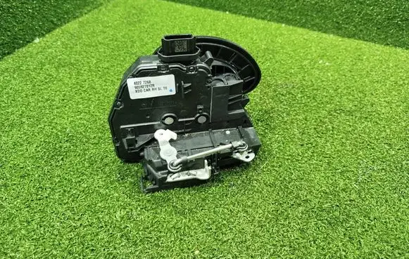 Renault Master III Rear door lock 905927012R 40227268 45047266