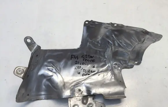 BMW 2 F44 Heat shield in engine bay 8483369