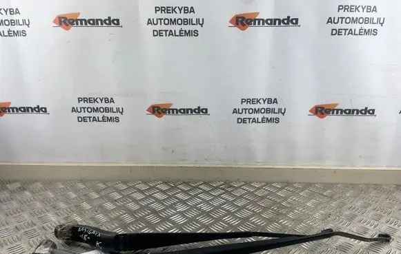 Opel Insignia B Front wiper blade arm 134714