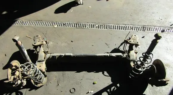 Opel Crossland X Rear axle beam 