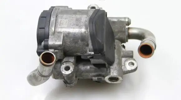 Volkswagen Tiguan EGR valve 04L131501RV110