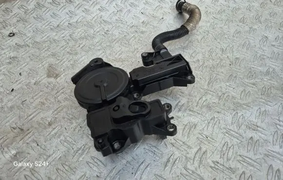 Seat Altea XL Oil breather separator 06H103495A