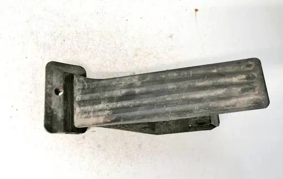 BMW 3 E90 E91 Accelerator throttle pedal 3542678999901 25916010