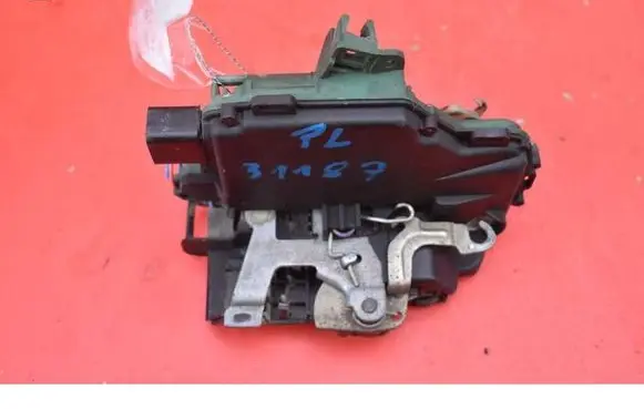 Skoda Octavia Mk1 (1U) Front door lock 
