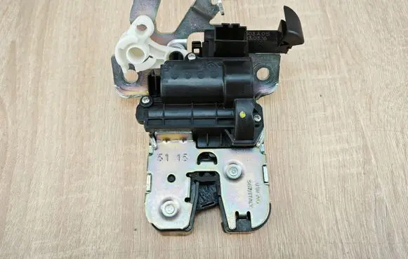 Audi A4 S4 B9 Tailgate/trunk/boot lock/catch/latch 3G0827503A