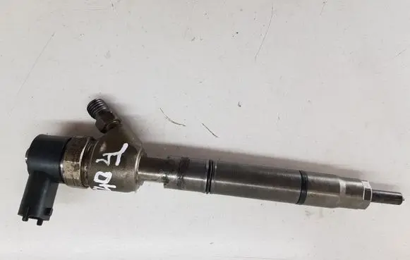 Hyundai i40 Fuel injector 0445110411
