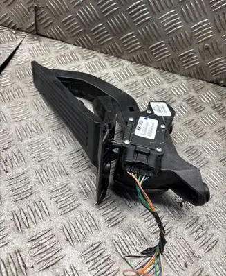 KIA Optima Accelerator throttle pedal 327003Q110 B1114B1225