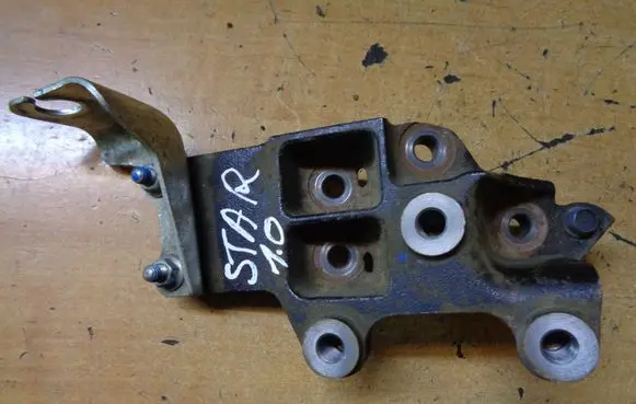 Mitsubishi Space Star Engine mounting bracket