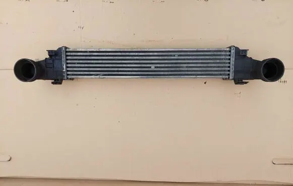 Mercedes-Benz E W211 Intercooler radiator A2115001102