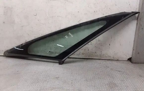 Opel Zafira C Front triangle window/glass 