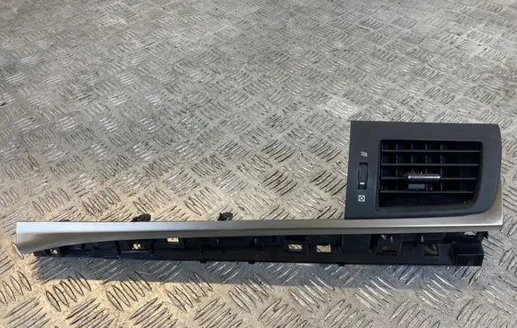 Lexus CT 200H Dashboard side air vent grill/cover trim 5566076010 5566276030 5568776010
