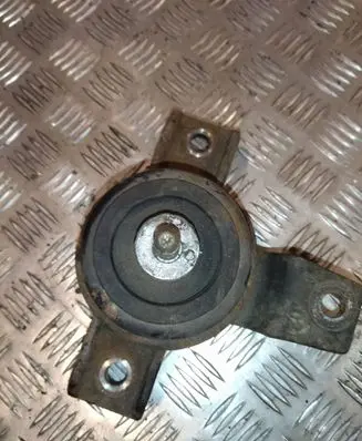 Hyundai Santa Fe Engine mount bracket