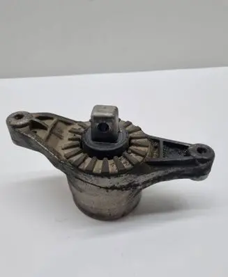Maserati Ghibli Engine mount bracket 06700036280