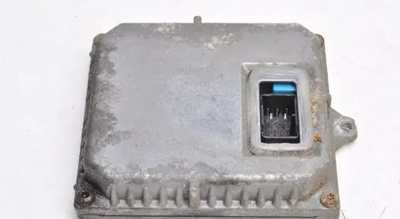 Ford Mondeo Mk III Xenon control unit/module 1307329064