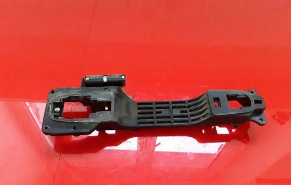 Fiat Sedici Front door exterior handle/bracket NOCODE