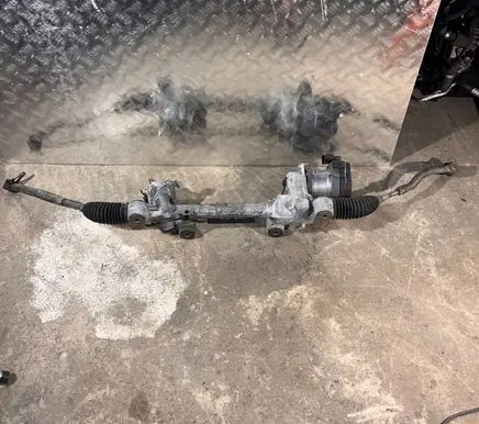 Lexus ES VII XZ10 Steering rack 4425033841