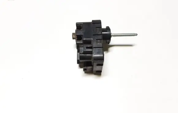 Headlight level adjustment motor