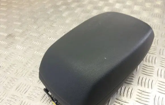 Hyundai i30 Armrest