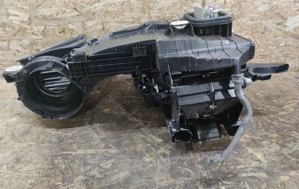 Mercedes-Benz A W176 Interior heater climate box assembly A2468301500