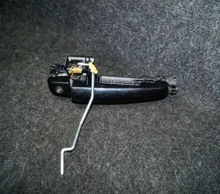 Suzuki Grand Vitara II Front door exterior handle