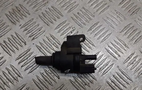 Opel Agila A Vacuum valve 9205571