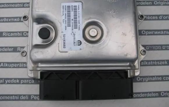 Fiat Panda III Engine control unit/module ECU 52193682 8GSWFC GB8V13L2X