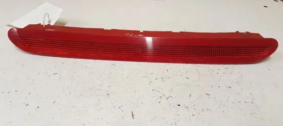 Volkswagen PASSAT B6 Third/center stoplight 1K6945097A S302E11744