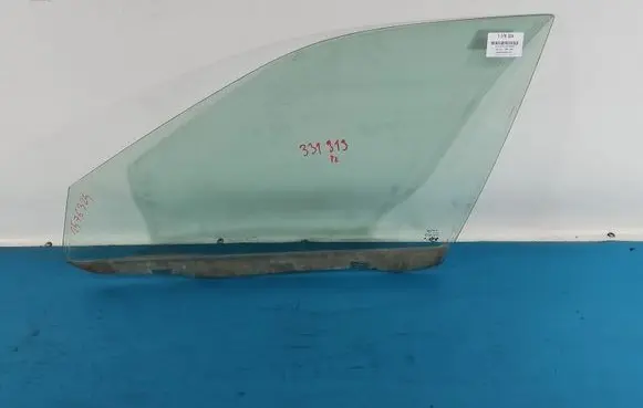 Seat Leon (1M) Front door window glass four-door IMPRK1576324