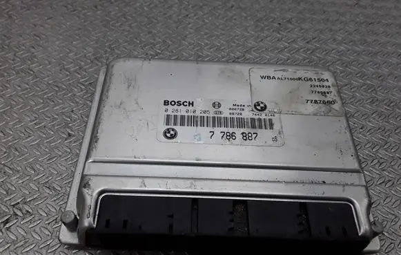 BMW 5 E39 Engine control unit/module 0281010205 7786887