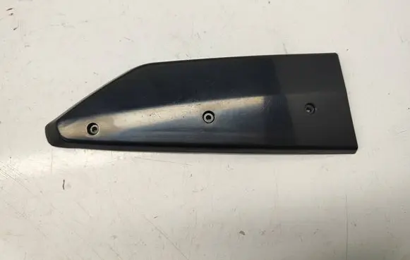 Chevrolet Camaro Front bumper corner part panel trim 