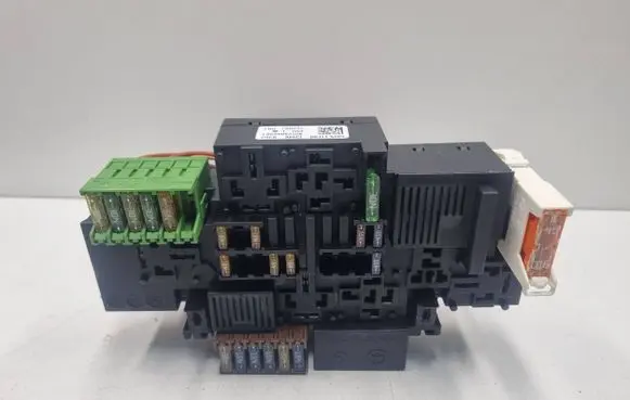 Mercedes-Benz S W222 Fuse module A2229066801 2229066801