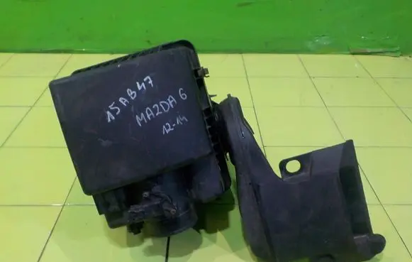 Mazda 6 Air filter box SH01133AY
