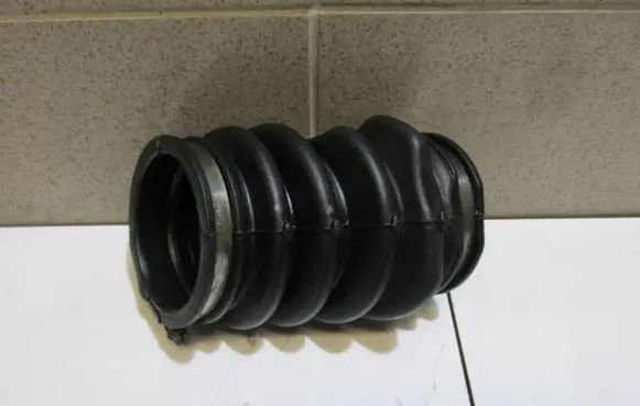 Ford C-MAX II Intake resonator 