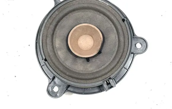 Renault Megane III Rear door speaker