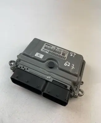 Volvo V70 Engine control unit/module ECU 31286086 0261209108