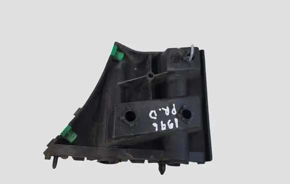 Volvo V40 Front bumper mounting bracket 31425111