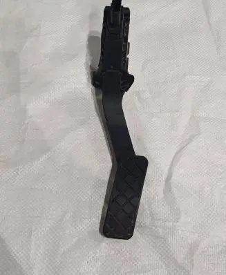 Volkswagen PASSAT B8 Accelerator throttle pedal 5Q2723503D 6PV01062105
