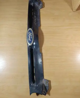 Ford Mondeo MK I Front grill 93BG8A133BEW